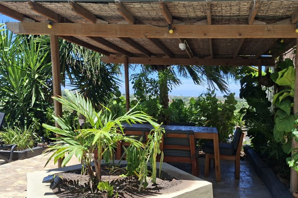 Kaya Modoc - Ruime woning met zwembad en aparte studio