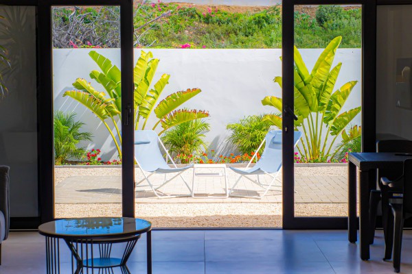 Beautiful home around the corner from Marie Pompoen beach boulevard.