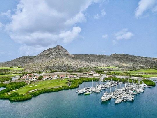 Luxury 4 bed villa with pool - St. Barbara golfcourse near the marina