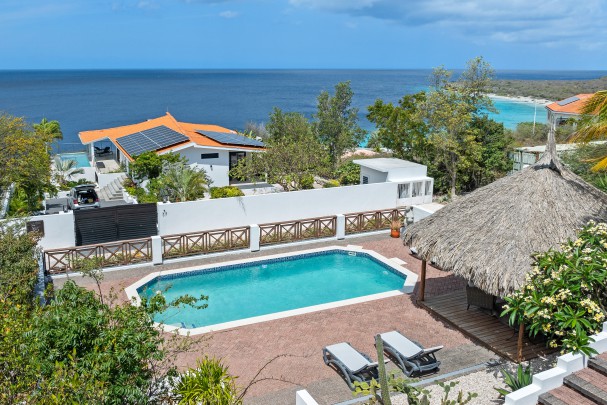 Cas Abou - Dream home with ocean views, fit for vacation rentals