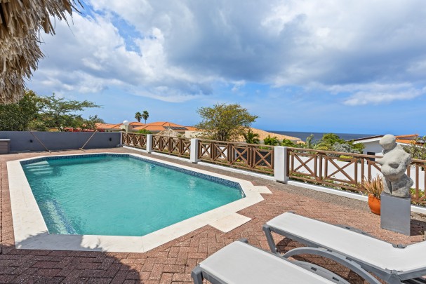 Cas Abou - Dream home with ocean views, fit for vacation rentals