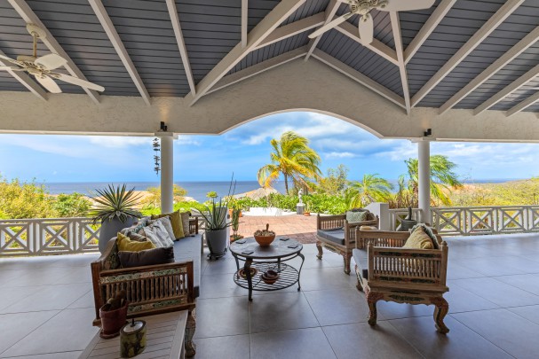Cas Abou - Dream home with ocean views, fit for vacation rentals