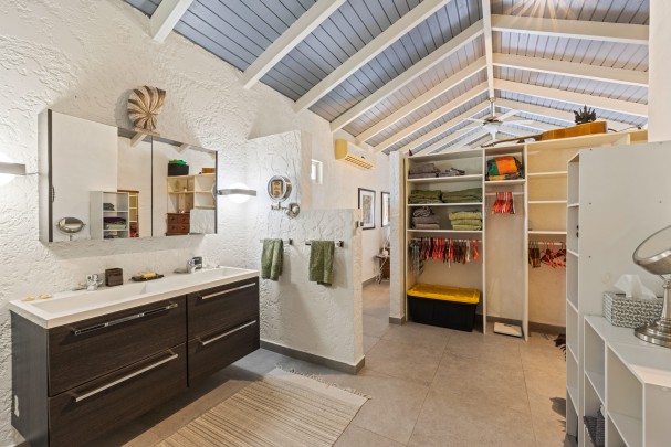 Cas Abou - Dream home with ocean views, fit for vacation rentals