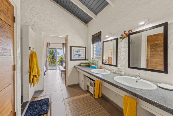 Cas Abou - Dream home with ocean views, fit for vacation rentals