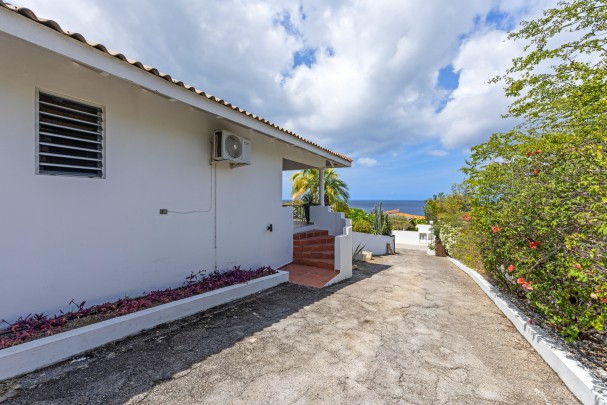 Cas Abou - Dream home with ocean views, fit for vacation rentals
