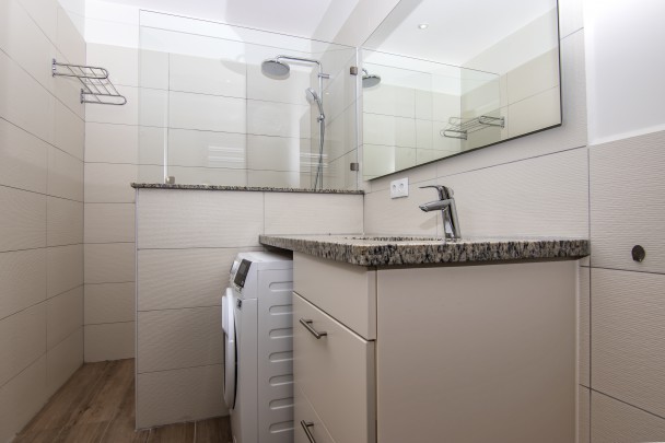 Bright 2-Bedroom Apartment with Pool at Blije Rust II Resort