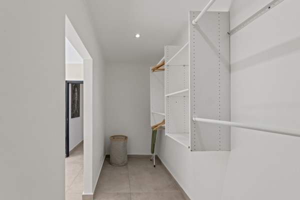 Brakkeput – Gerenoveerde Moderne 3-slaapkamer woning met zwembad 