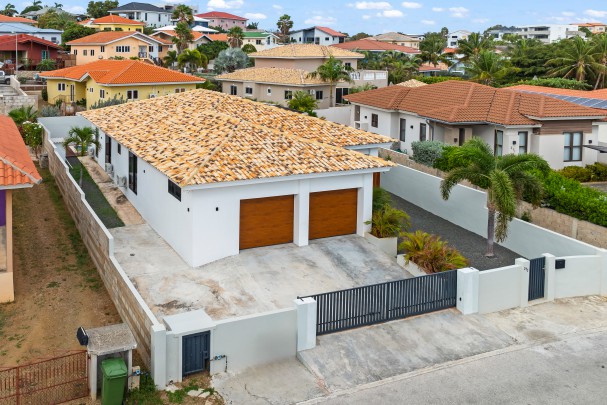 Villa Cavalli &ndash; Modern 3-Bedroom Home with Private Pool