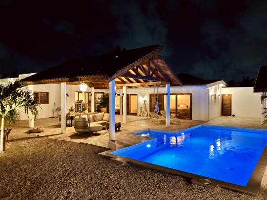 Julianadorp - Modern renovated detached villa with swimming pool