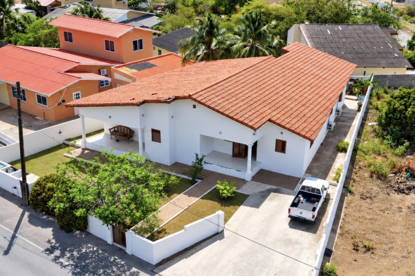 Spacious 3-Bedroom Home for Sale in Sint Michiel, Curaçao