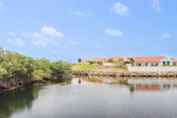 Luxe 4 slk. villa met zwembad te huur op St.Barbara Resort nabij haven
