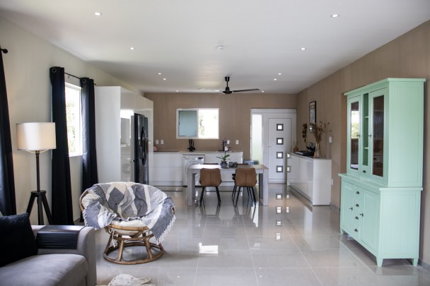 Hoenderberg - 3-Bedroom Home on Elevated Plot with Garden