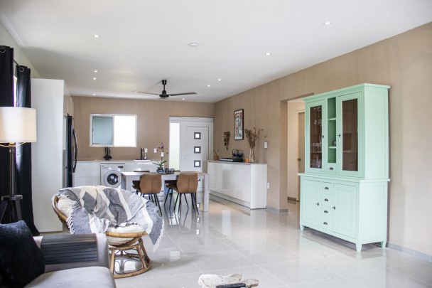 Hoenderberg - 3-Bedroom Home on Elevated Plot with Garden