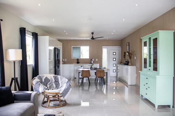 Hoenderberg - 3-Bedroom Home on Elevated Plot with Garden