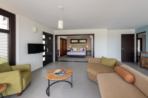 Indigo Garden - Vacation apartment with pool - furnished and decorated