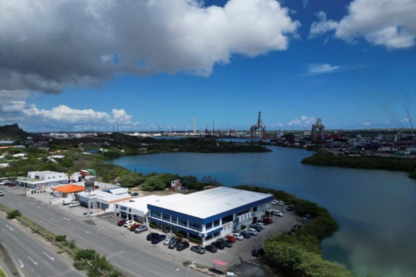 Saliña - Investeringskans voor eersteklas bedrijfspand op Curaçao