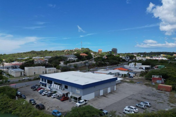 Saliña - Investeringskans voor eersteklas bedrijfspand op Curaçao