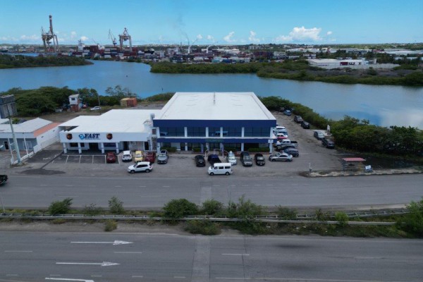 Saliña - Investeringskans voor eersteklas bedrijfspand op Curaçao