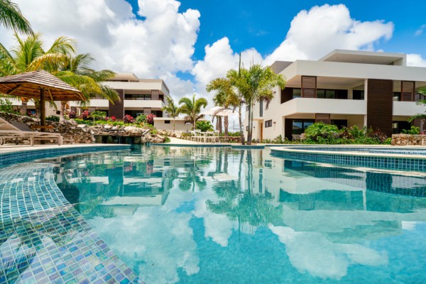 Jan Sofat LXRY Resort
