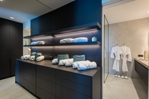 THE CAPE 6 – Luxury Apartment with Sea & Golf Course View 