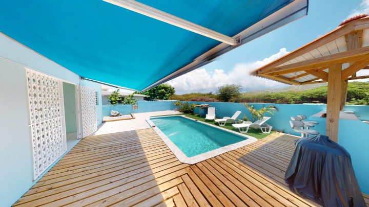 Barber - Prachtige villa met drie slaapkamers te koop met zwembad 