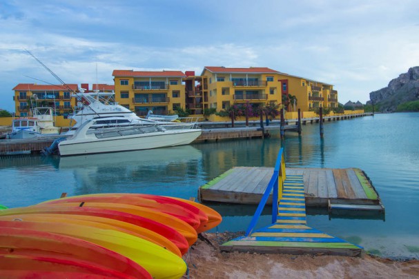Palapa Beach resort - amazing waterfront apartments - private marina!