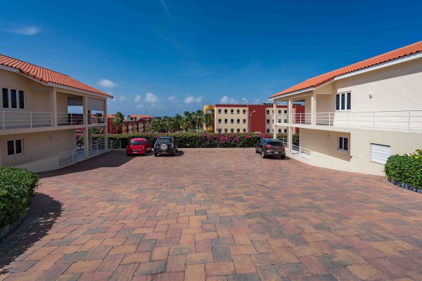 Royal Palm Resort - Luxurious 1 bedroom apartment with private terrace