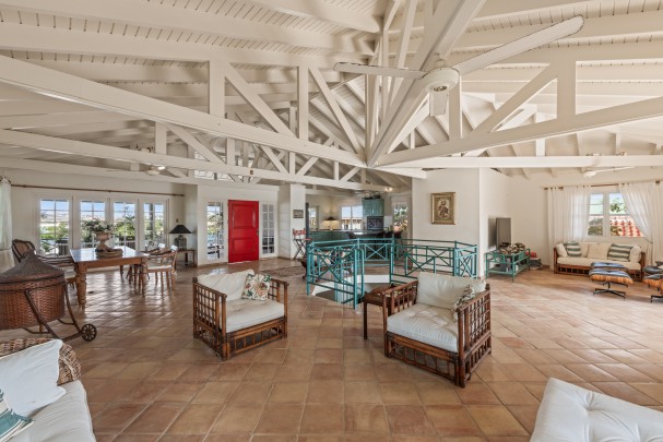Characteristic Tropical Home on the Spanish Water – Jan Sofat