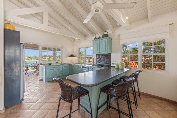 Characteristic Tropical Home on the Spanish Water – Jan Sofat