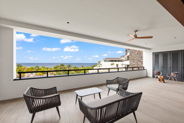 BlueBay the Shore - Luxury 3-bedroom flat with panoramic sea views