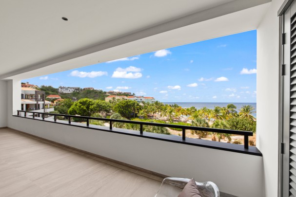 BlueBay the Shore - Luxury 3-bedroom flat with panoramic sea views