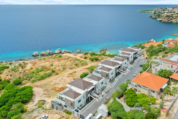 BLUE BAY - THE RIDGE 07 – Luxurious apartment with infinity pool