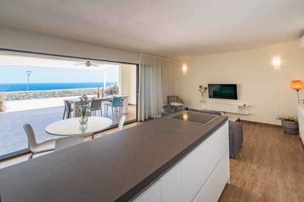 Blue Bay - Luxe gemeubileerde appartementen met prachtig zeezicht