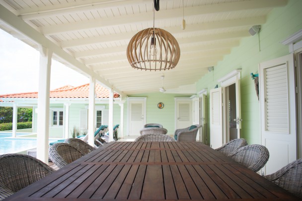 Luxe Ocean Front Villa in het Exclusieve Coral Estate Resort
