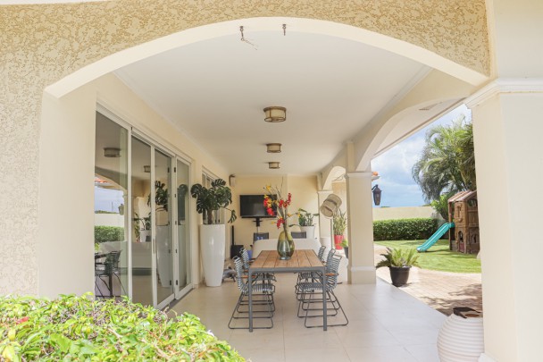 Toni Kunchi - Villa with apartment and beautiful green garden