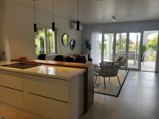 Residence Le Bleu: - Modern apartment with private garage box