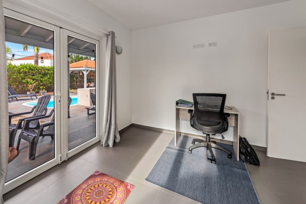 Zuurzak – Moderne villa met zwembad en prachtig uitzicht 