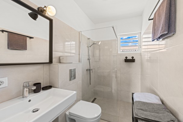 Fontein - Moderne 3-slaapkamer Villa met zwembad in beveiligde wijk
