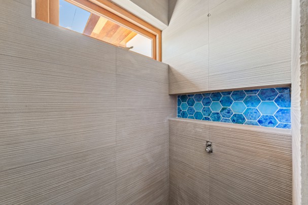 Blue Bay – High-end, luxurious newly built villa with rental potential