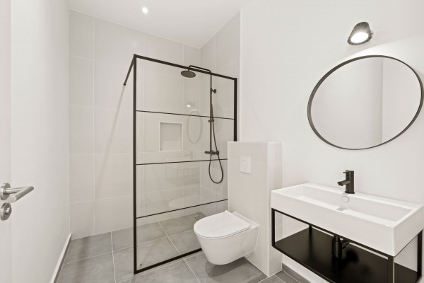 Blue Bay - Modern nieuwbouw huis met zwembad op Golf Resort met strand