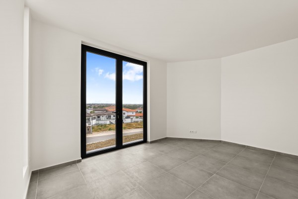 Blue Bay - Modern nieuwbouw huis met zwembad op Golf Resort met strand