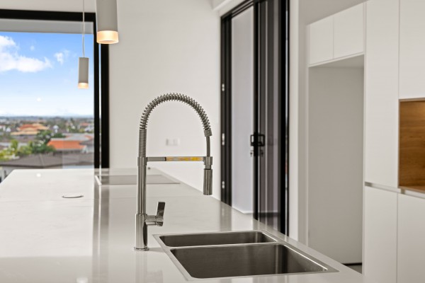 Blue Bay - Modern nieuwbouw huis met zwembad op Golf Resort met strand