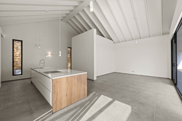 Blue Bay - Modern nieuwbouw huis met zwembad op Golf Resort met strand