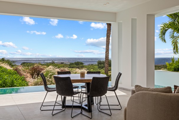 THE CAPE 7 - Exclusive apartment with sea view and private pool.