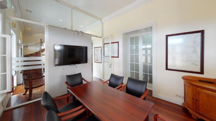 Scharloo - Centrally located monumental office space with boardroom