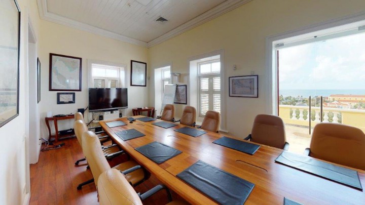 Scharloo - Centrally located monumental office space with boardroom