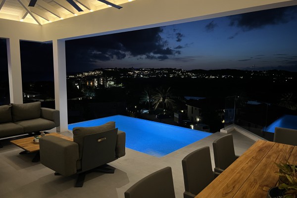 Blue Bay - Villa with private pool and rental potential for sale