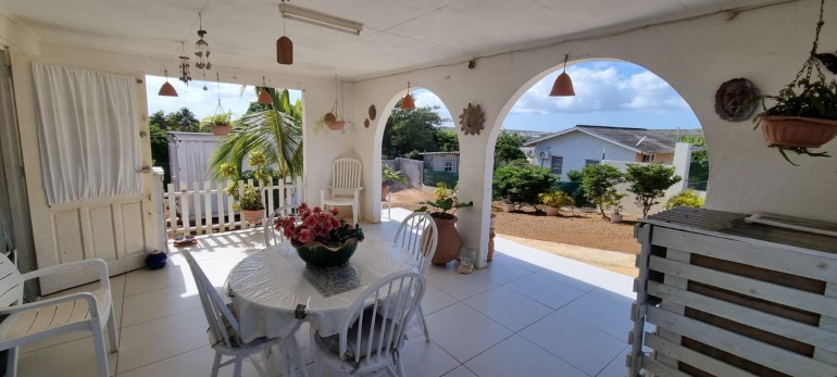 Picturesque cottage with lots of potential for sale in Bonam, Curaçao