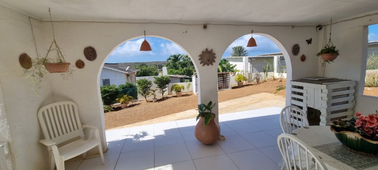 Picturesque cottage with lots of potential for sale in Bonam, Curaçao