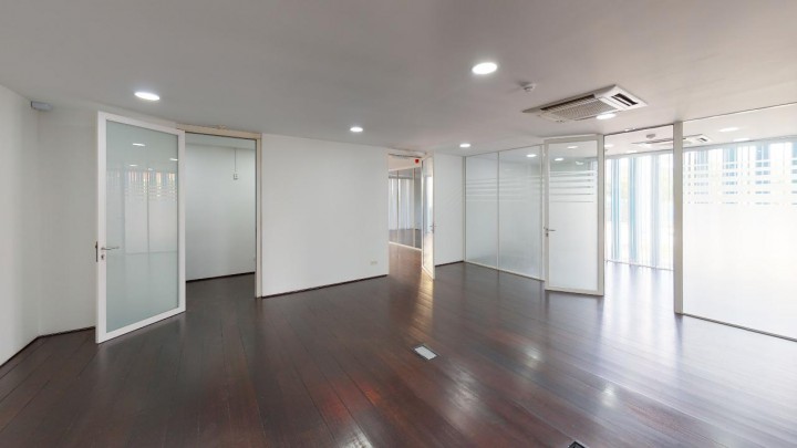 Pietermaai - Spacious and centrally located office building for rent